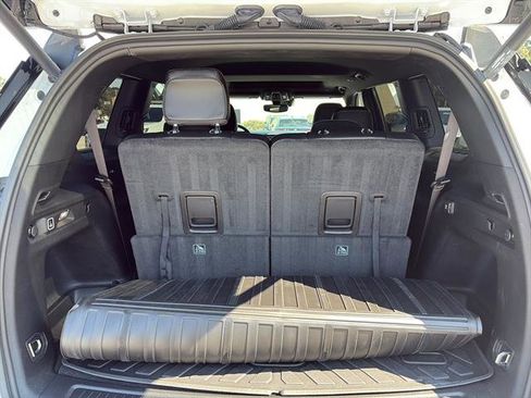 Used 2024 Jeep Grand Cherokee L Altitude image 12