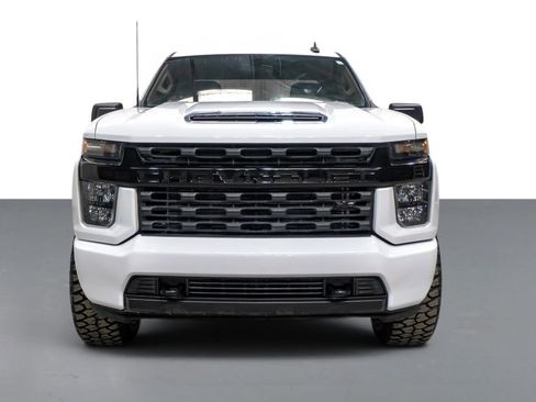 Used 2022 Chevrolet Silverado 2500 LT AWD/4WD image 3