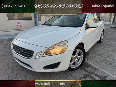 Used 2012 Volvo S60 T5 image 3