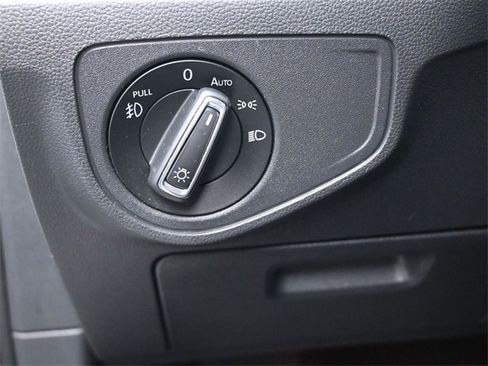 Used 2018 Volkswagen Atlas SEL image 21