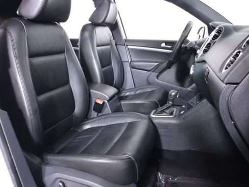 Used 2014 Volkswagen Tiguan R-Line AWD/4WD image 39
