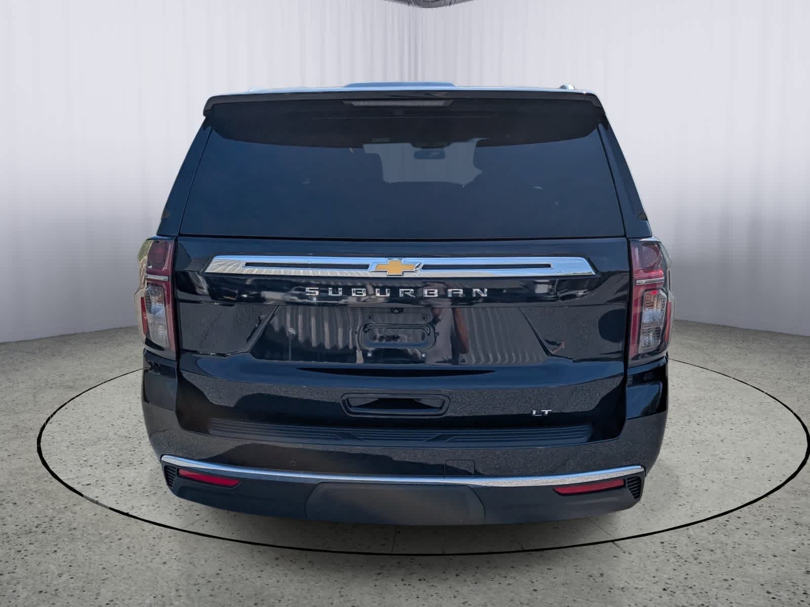 Used 2023 Chevrolet Suburban LT AWD/4WD image 4