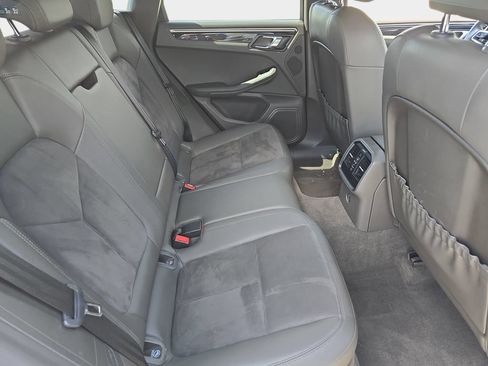 Used 2018 Porsche Macan AWD/4WD image 13