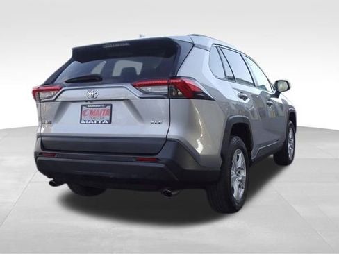 Used 2021 Toyota RAV4 XLE image 3