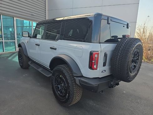 New 2026 Ford Bronco Badlands AWD/4WD image 9