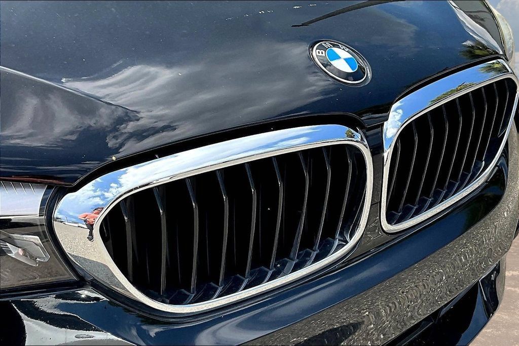 Used 2019 BMW 530i w/ Convenience Package RWD image 32