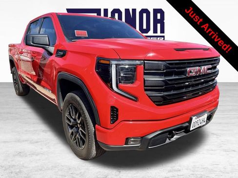Used 2025 GMC Sierra 1500 Elevation AWD/4WD image 1