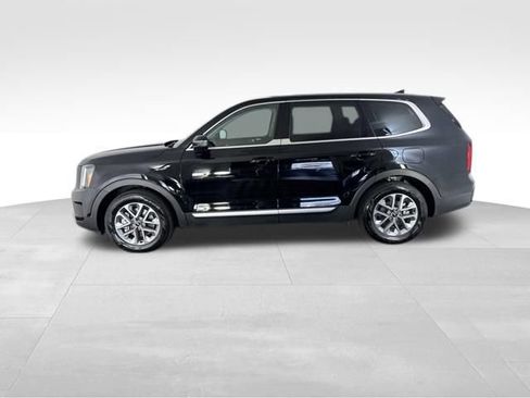 Certified 2025 Kia Telluride LX FWD image 10