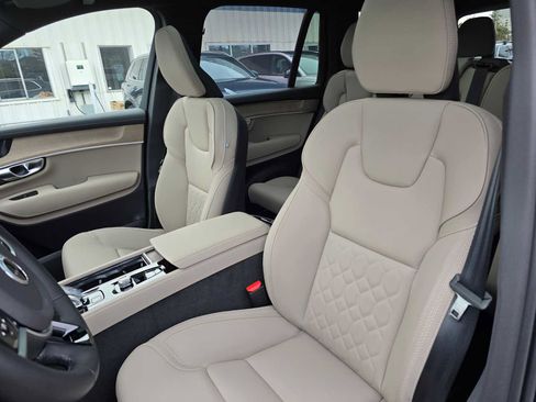 New 2026 Volvo XC90 B6 Plus w/ Protection Package Premier AWD/4WD image 23