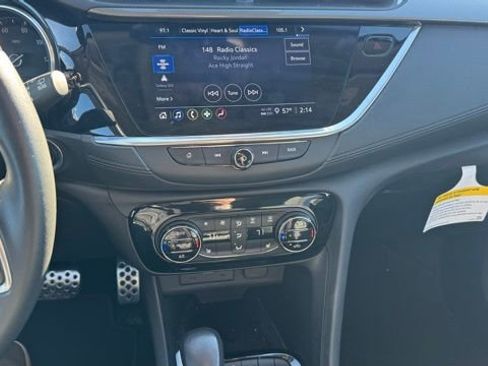 Used 2023 Buick Encore GX Select w/ Sport Touring Package image 17