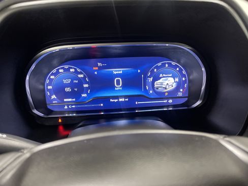 Used 2023 Chevrolet Suburban Premier AWD/4WD image 32