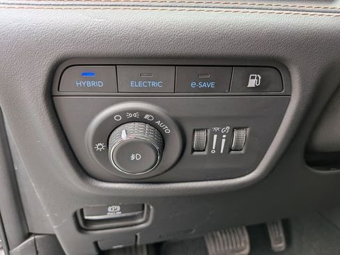 Used 2022 Jeep Grand Cherokee Summit AWD/4WD image 16