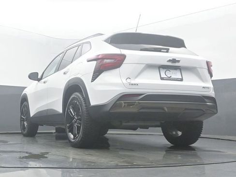 Used 2025 Chevrolet Trax ACTIV FWD image 47