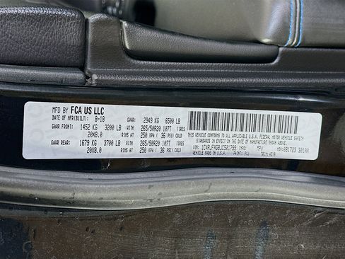 Used 2018 Jeep Grand Cherokee Laredo image 12