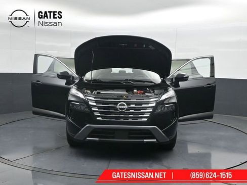 Used 2025 Nissan Rogue SL AWD/4WD image 60