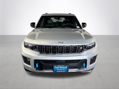 New 2024 Jeep Grand Cherokee Overland w/ Advanced Protech Group III AWD/4WD image 3