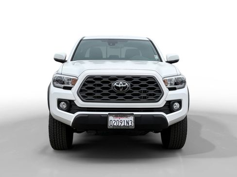 Used 2022 Toyota Tacoma TRD Off-Road image 8