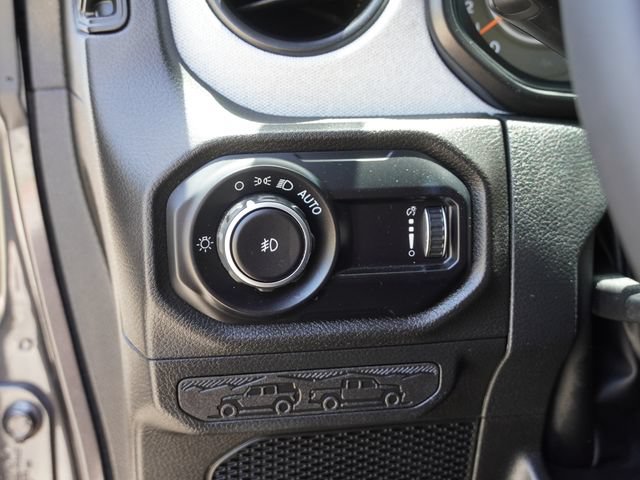 Used 2024 Jeep Wrangler Unlimited Sport AWD/4WD image 20