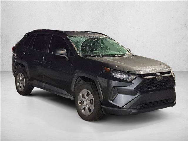 Used 2021 Toyota RAV4 LE FWD image 3