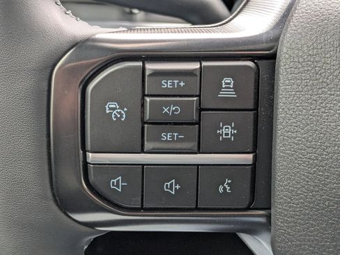 New 2026 Ford F250 Platinum w/ FX4 Off-Road Package AWD/4WD image 27