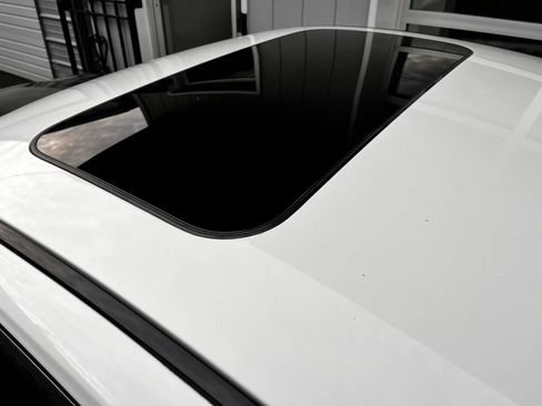 Used 2018 INFINITI Q60 3.0t Luxe image 13