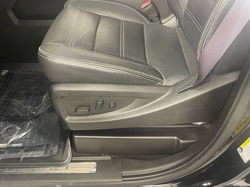 Used 2016 GMC Sierra 2500 Denali w/ Duramax Plus Package image 26