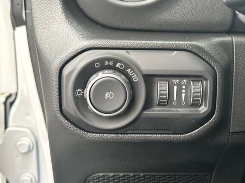 Certified 2022 Jeep Wrangler Unlimited Sahara w/ Cold Weather Group image 31