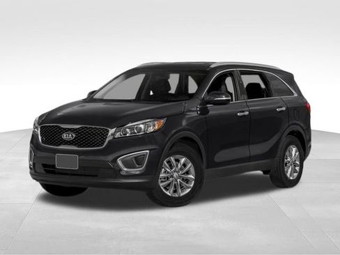 Used 2018 Kia Sorento FWD image 4