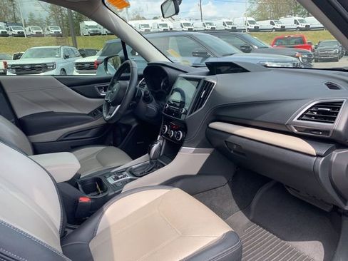 Used 2022 Subaru Forester Limited AWD/4WD image 16