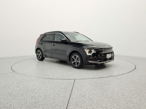 Used 2023 Kia Niro FWD image 3