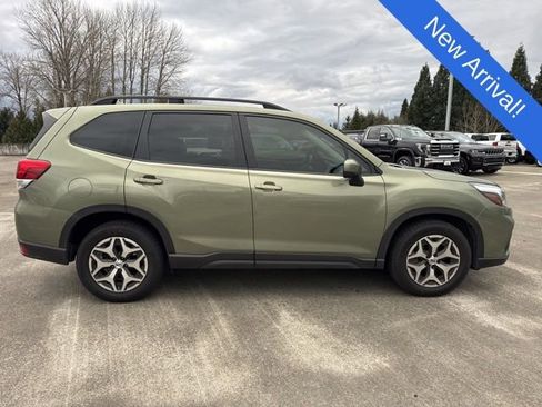 Used 2019 Subaru Forester Premium image 8