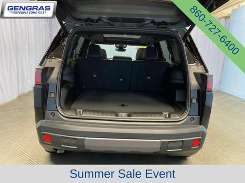 Used 2026 Jeep Cherokee Limited AWD/4WD image 32