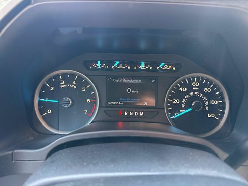 Used 2018 Ford F150 XLT w/ Equipment Group 302A Luxury AWD/4WD image 9