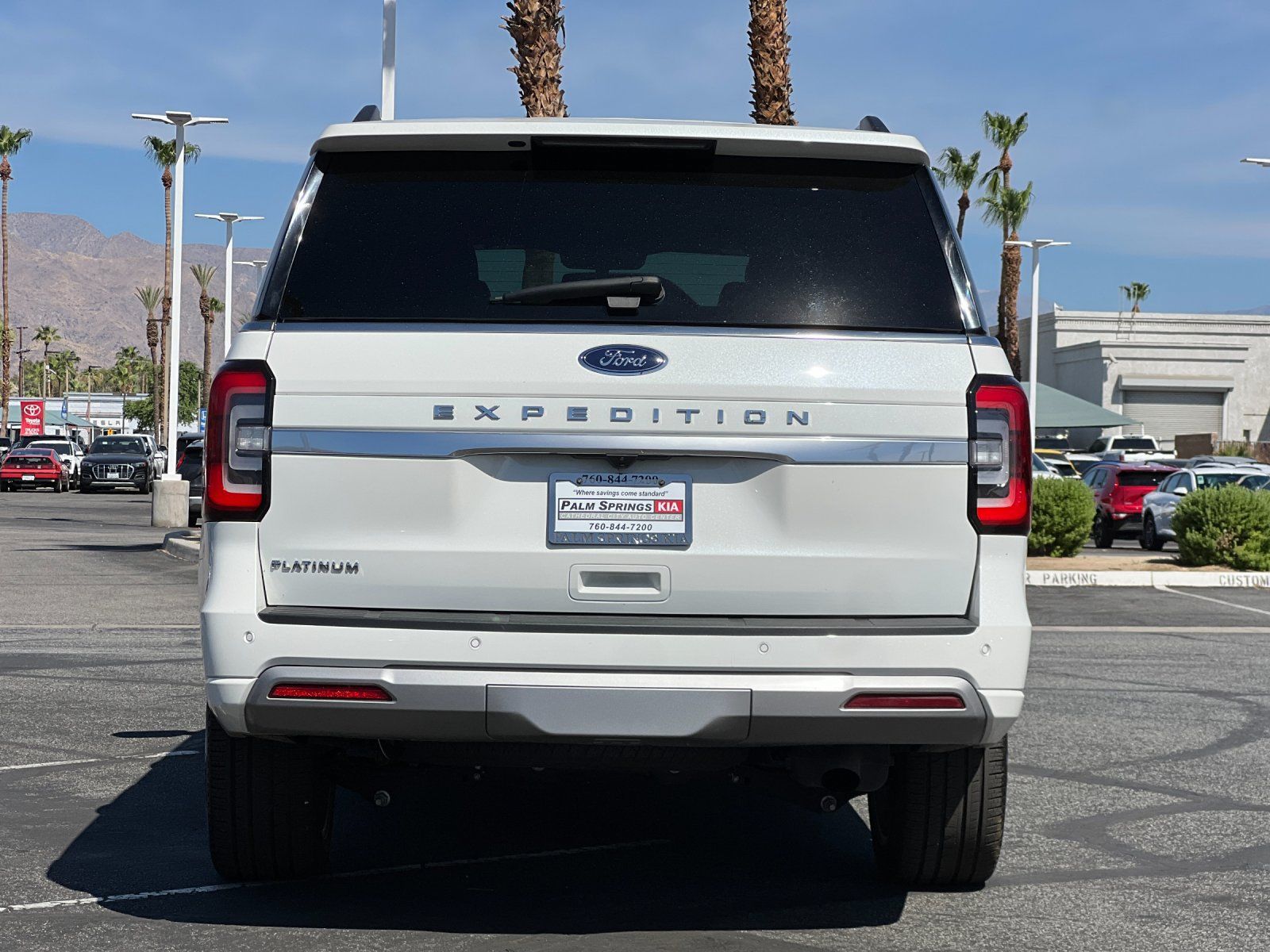 Used 2024 Ford Expedition Platinum RWD image 4