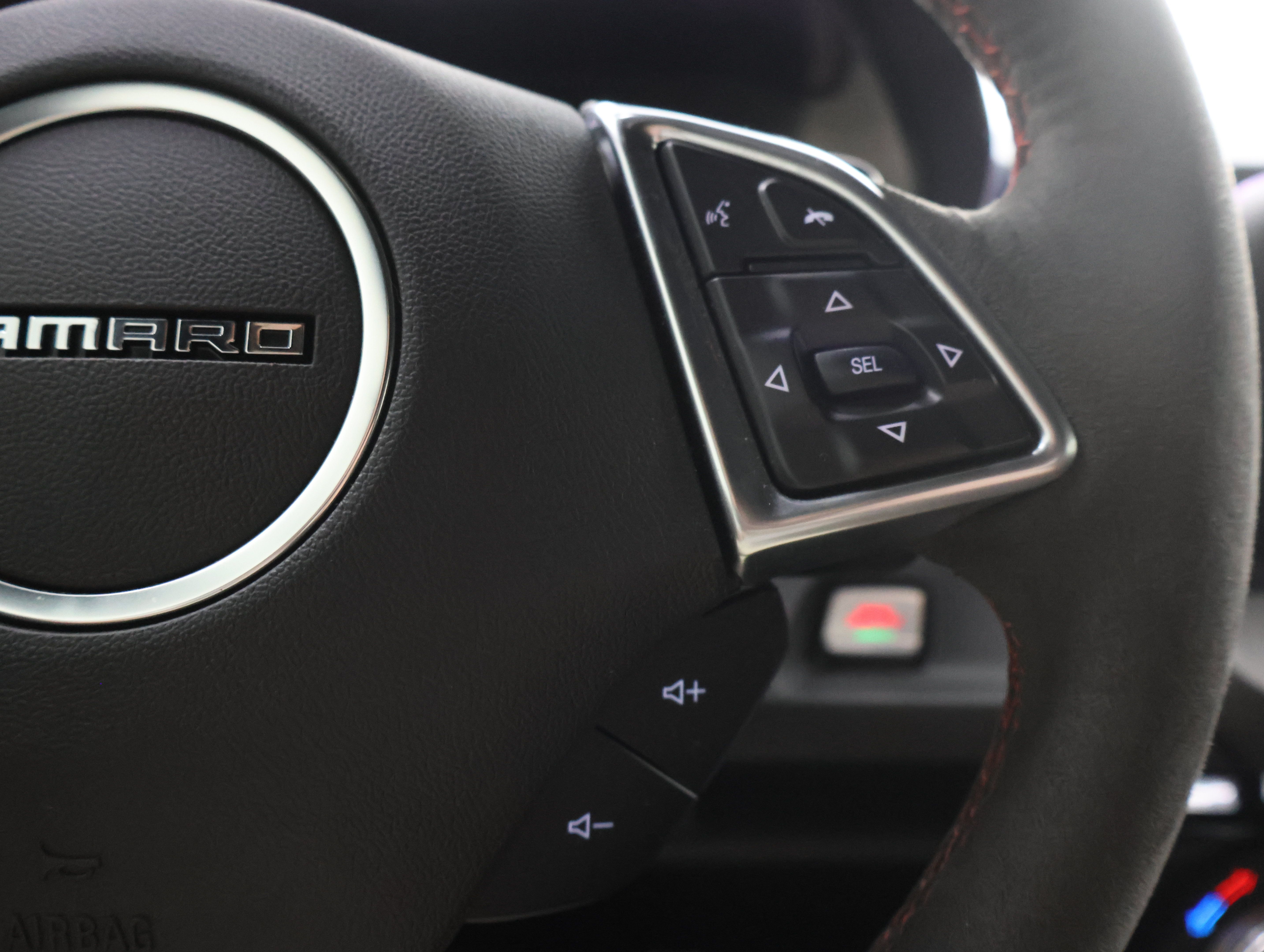 Used 2019 Chevrolet Camaro ZL1 RWD image 14