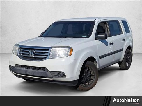 Used 2015 Honda Pilot LX image 1