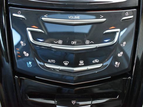 Used 2020 Cadillac Escalade ESV Premium Luxury image 22