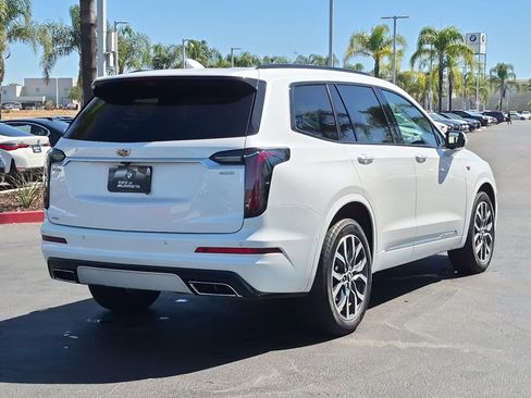 Used 2023 Cadillac XT6 Sport w/ Technology Package AWD/4WD image 10
