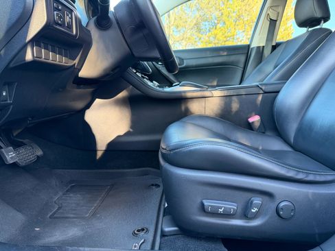 Used 2014 Lexus CT 200h image 18