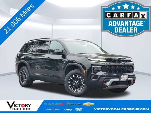 Used 2025 Chevrolet Traverse Z71 AWD/4WD image 1