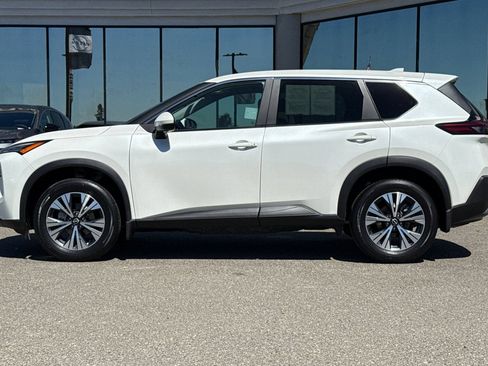 Used 2023 Nissan Rogue SV FWD image 9