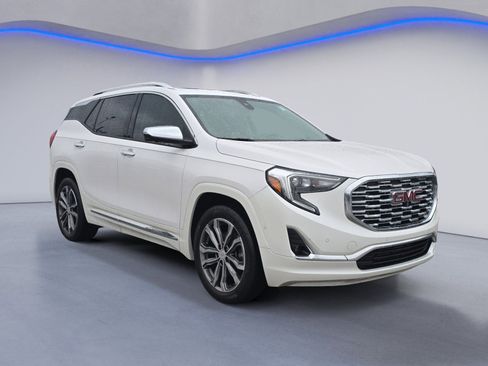 Used 2020 GMC Terrain Denali w/ Denali Premium Package image 7