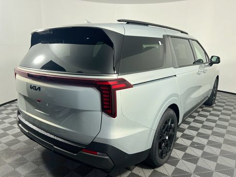 New 2026 Kia Carnival SX w/ SX Dark Edition Package FWD image 3