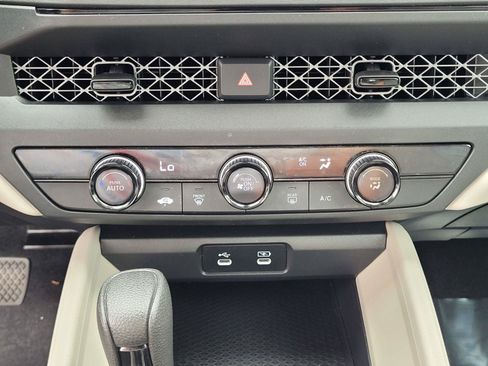 Used 2023 Honda Accord LX image 27