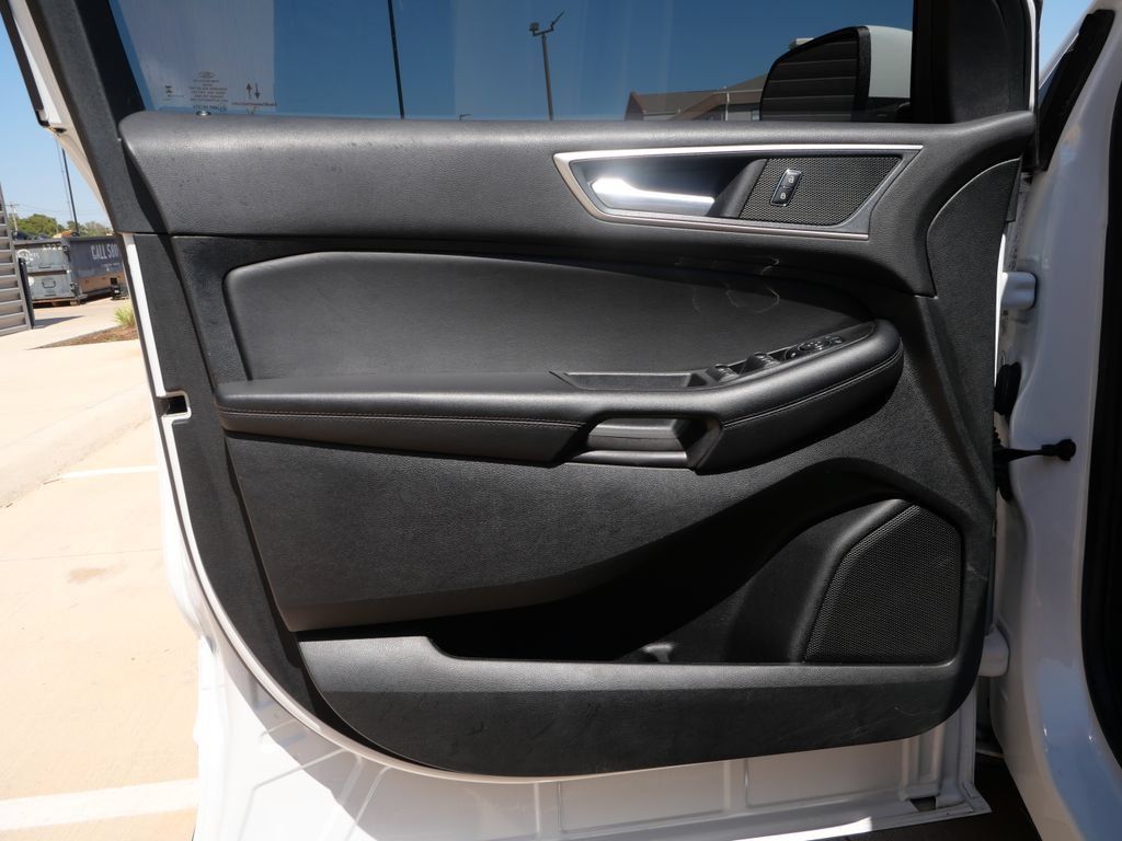 Used 2024 Ford Edge SEL AWD/4WD image 17