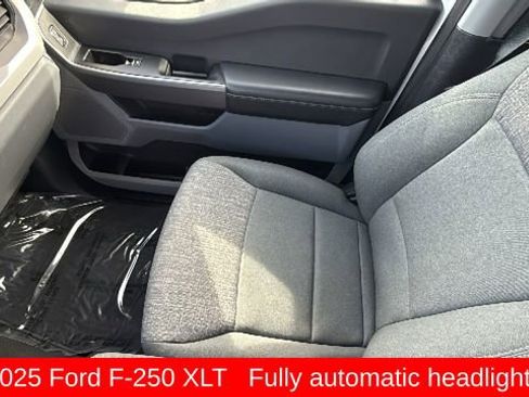 Used 2025 Ford F250 XLT AWD/4WD image 12