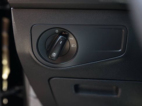 Used 2021 Volkswagen Tiguan S FWD image 42