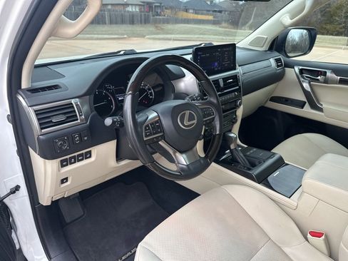 Used 2022 Lexus GX 460 Premium image 17