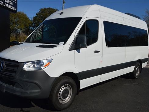 Used 2025 Mercedes-Benz Sprinter 2500 image 5