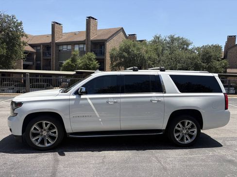 Used 2017 Chevrolet Suburban Premier RWD image 9